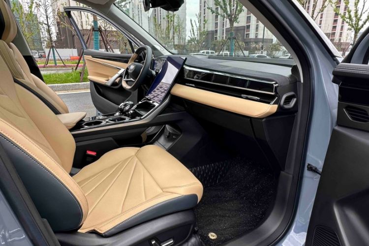 Used Geely Auto FX11 2023 2.0TD DCT Prestige Edition Interior 2