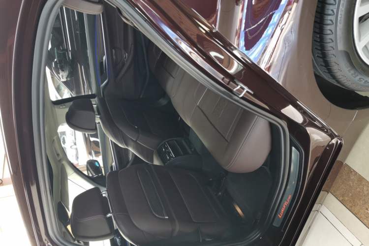 Used BMW 5 Series 2018 Revised Version 530Li Leading Edition Luxury Package Interior 2