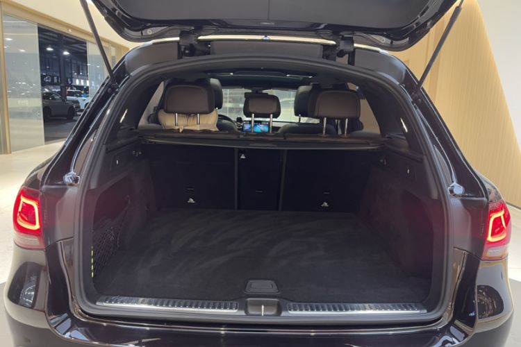 Used Mercedes-Benz GLC 2021 GLC 260 L 4MATIC Luxury Model Trunk