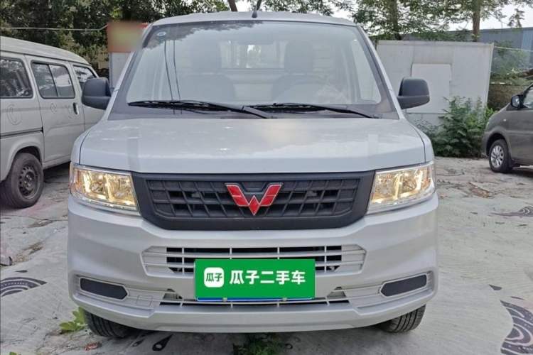 Used Wuling Rongguang New Truck 2023 1.5L Single-Row Base Version LAR
