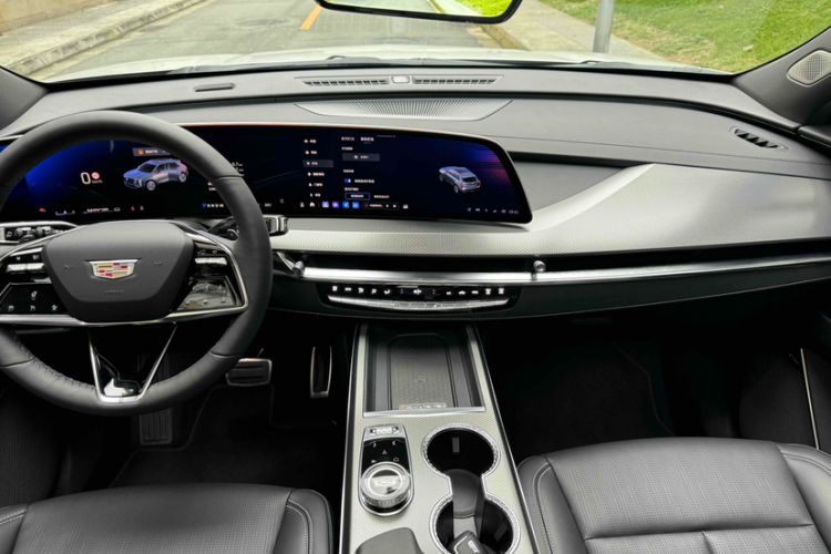 Used Cadillac XT5 2025 2.0T Prestige Version