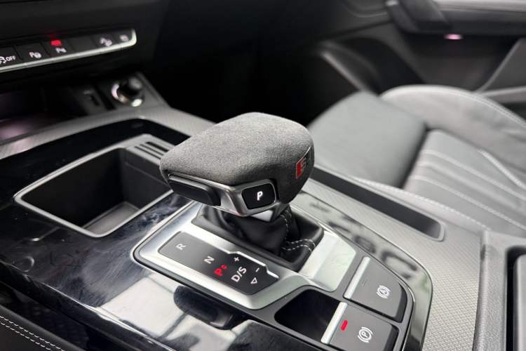 Used Audi Q5L 2022 Updated 40T Luxury Dynamic Edition Interior 5