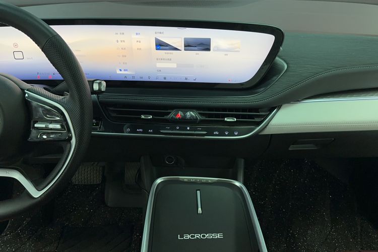 Used Buick LaCrosse 2024 28T Luxury Edition