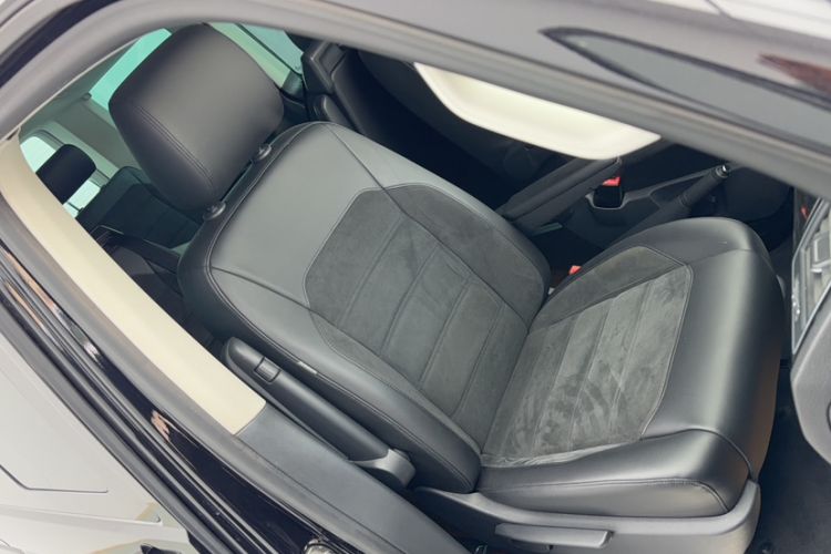 Used Volkswagen Multivan 2017 2.0 TSI Two-Wheel Drive Luxury Edition 7 Seats