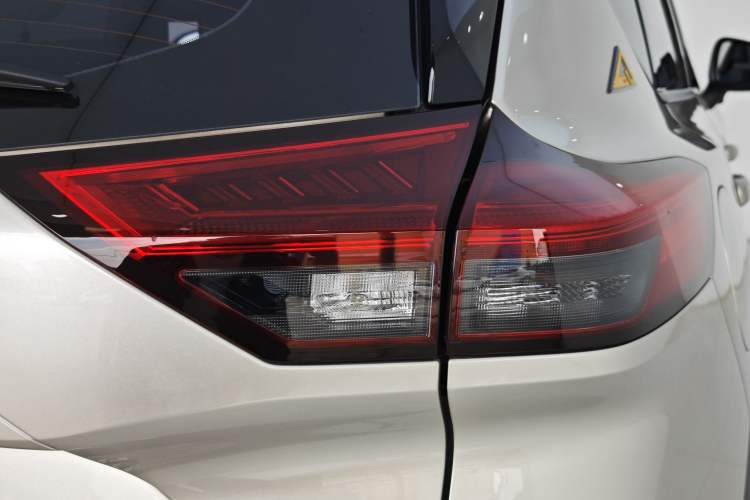 Used Nissan X-Trail 2023 e-POWER Ultra-Hybrid Dual-Motor All-Wheel-Drive Luxury Edition Exterior 8