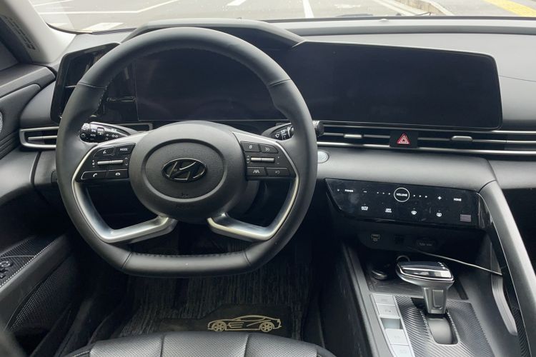 Used Hyundai Elantra 2021 1.5L CVT LUX Prestige Edition