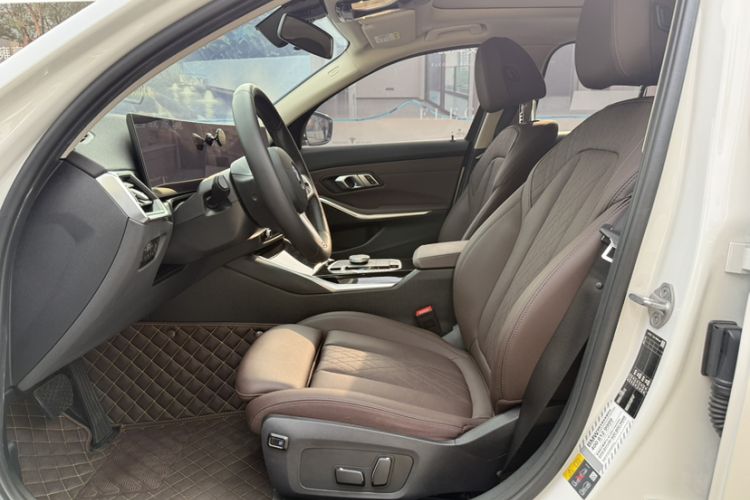 Used BMW i3 2024 eDrive 35 L Left Front Seat