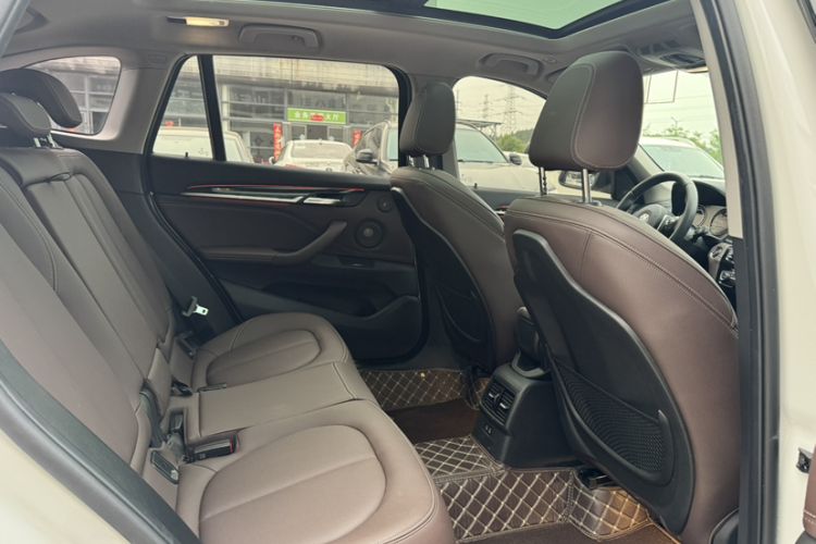 Used BMW X1 2022 Updated xDrive25Li Premium Edition Interior 2