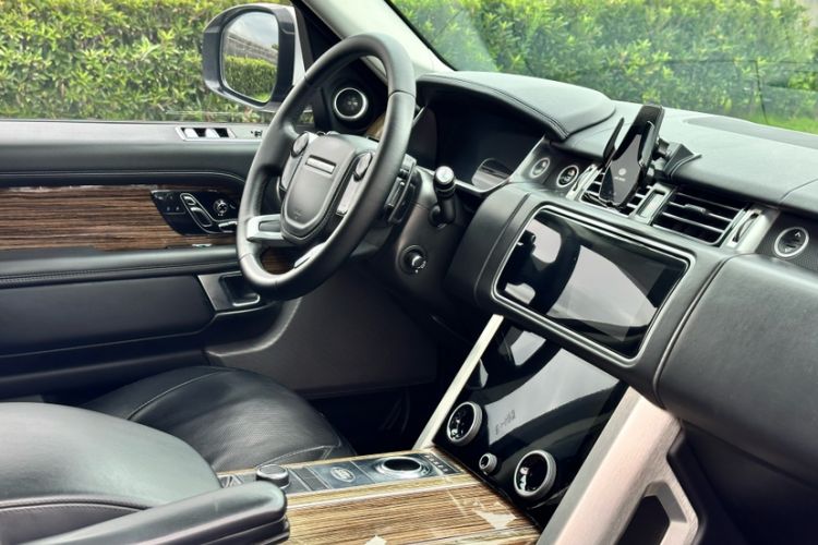 Used Land Rover Range Rover 2018 3.0 SC V6 Vogue Extended-Length Model