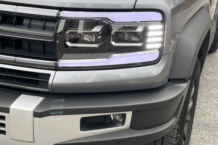 Used Formula Leopard Leopard 5 2023 Navigator Edition
