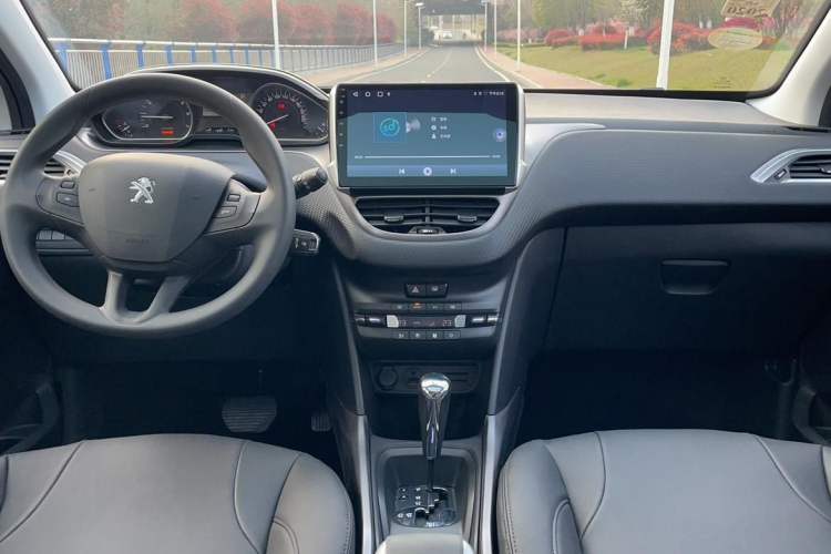 Used Peugeot 2008 2014 1.6L Automatic Fashion Edition
