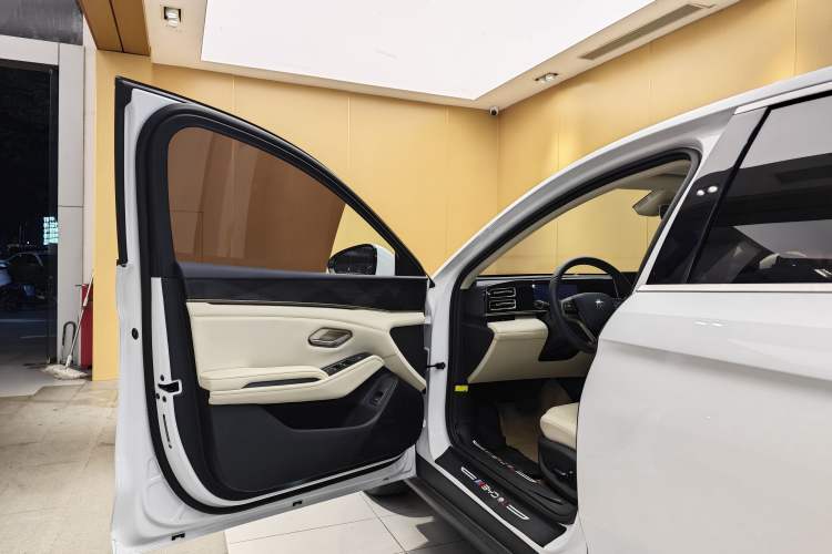 Used BYD Qin L 2024 DM-i 120KM Beyond Model