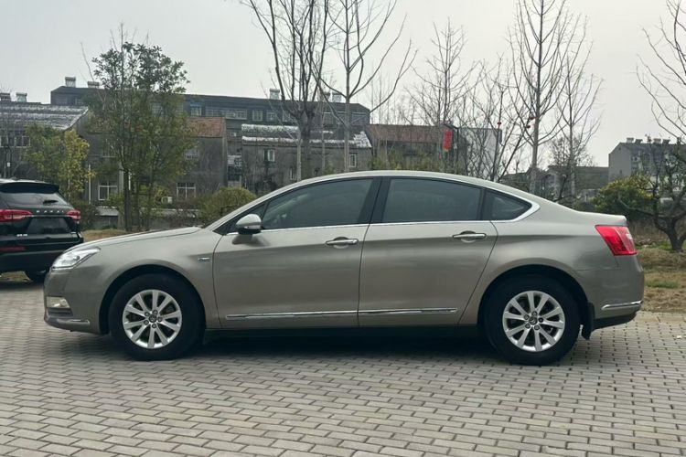 Used Citroen C5 2014 1.6T Automatic Luxury Model
