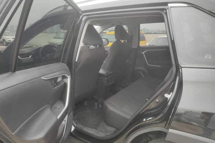 Used Toyota Wildlander 2024 2.0L CVT Two-Wheel Drive Leading Edition