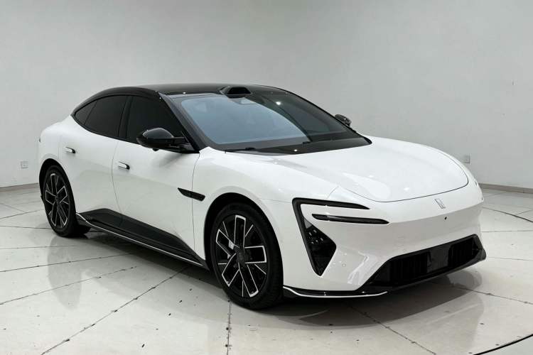 Used Avatr 06 2025 Ultra Pure Electric Edition Exterior 4