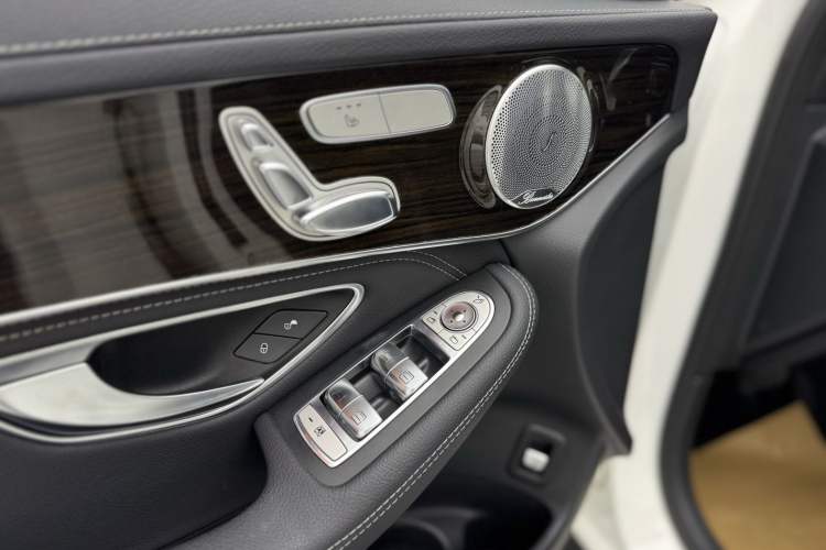 Used Mercedes-Benz GLC 2016 GLC 260 4MATIC Luxury Model