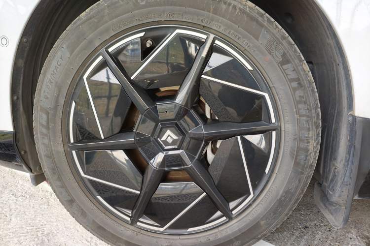 Used Hyptec HT 2023 670 Rear-Drive Ultra-High-Voltage NDA Version
