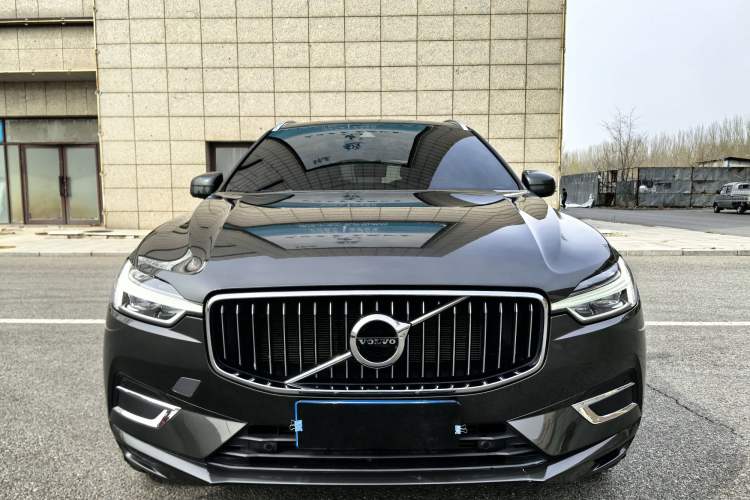 Used Volvo XC60 2021 T5 4x4 Smart Luxury Edition Exterior 1