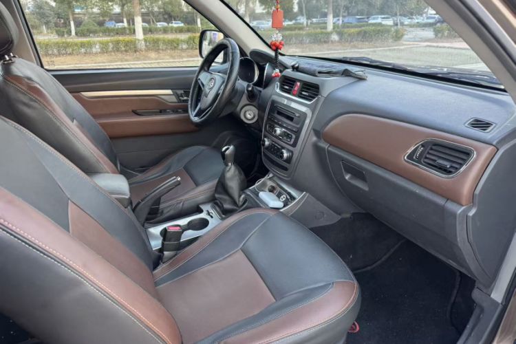 Used JAC V7 2018 2.0T Two-Wheel-Drive Comfort Version with Long Wheelbase D19TCIE13