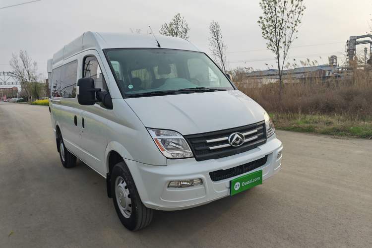 Used SAIC MAXUS Xintu V80 2021 2.0T Manual Classic Aoyuntong Short Wheelbase Mid-Height 7/8/9-Seater