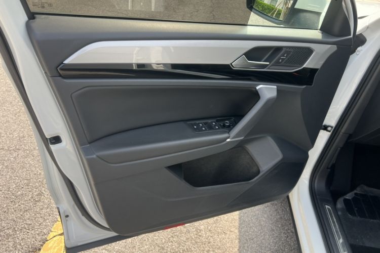 Used Volkswagen Tayron 2019 330TSI Two-Wheel Drive Luxury Model China VI Standard