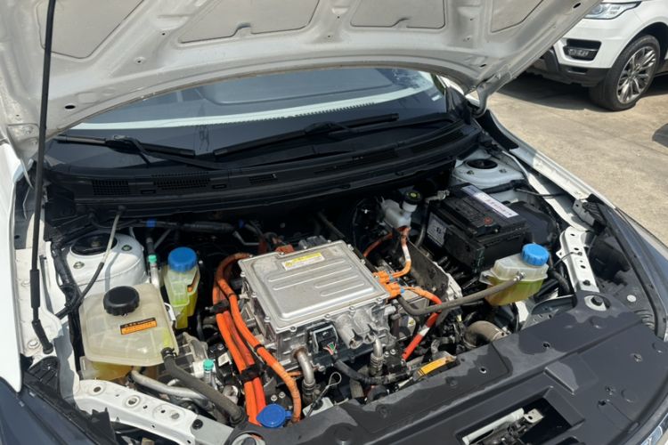 Used Dongfeng Aeolus E70 2023 500 Smart Version Lithium Iron Phosphate 48.6 kWh 110 kW