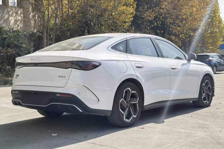 Used BYD Seal 06 New Energy 2024 DM-i 120KM Flagship Model
