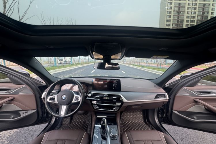 Used BMW 5 Series 2022 Second Facelift 530Li Leading Edition M Sport Package
