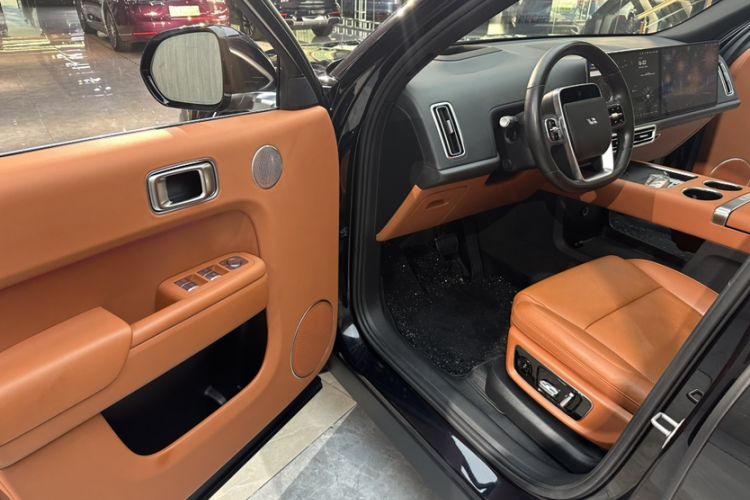 Used Li Auto L8 2023 Max model Interior 7
