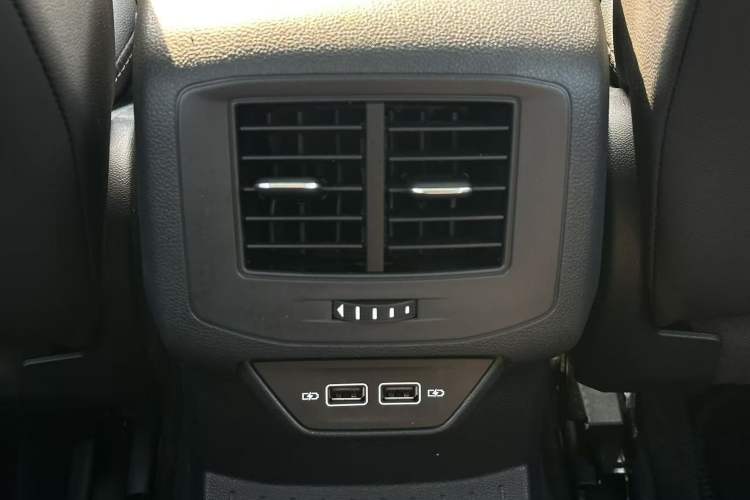 Used Volkswagen T-ROC 2020 280TSI DSG Two-Wheel Drive Comfort Version