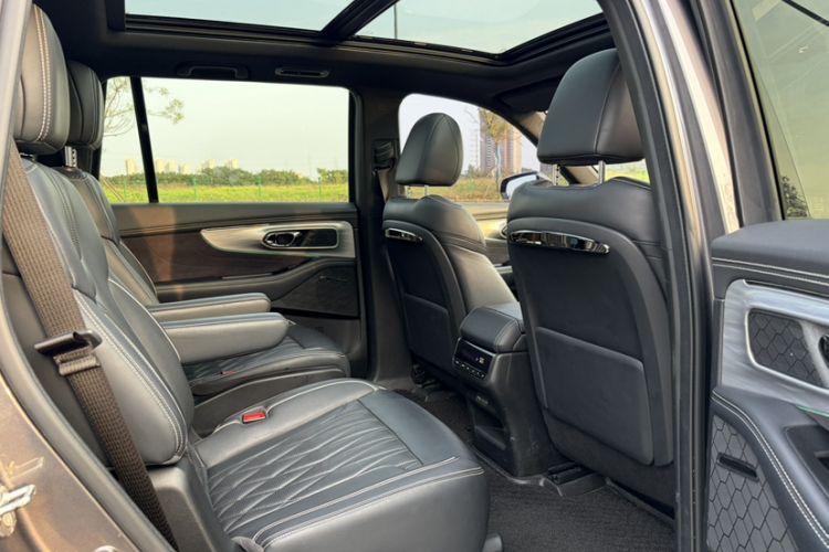 Used GAC Trumpchi GS8 2022 Double-Energy Series 2.0TM Two-Wheel Drive Prestige Edition (6 Seats)
