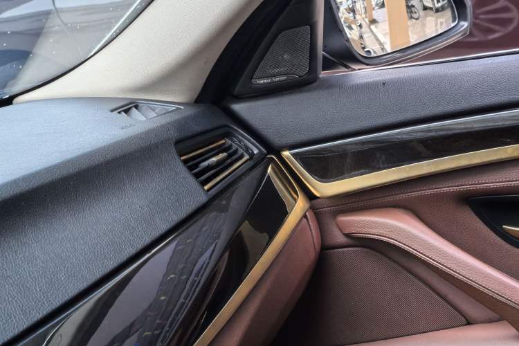 Used BMW 5 Series 2014 535Li Leading Model