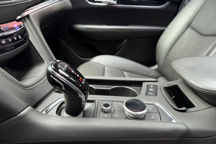 Used Cadillac XT5 2022 2.0T Two-Wheel Drive Luxury Version