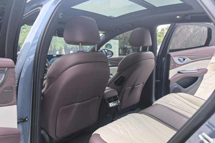 Used BYD Seal 2023 DM-i 1.5T 200km Flagship Model
