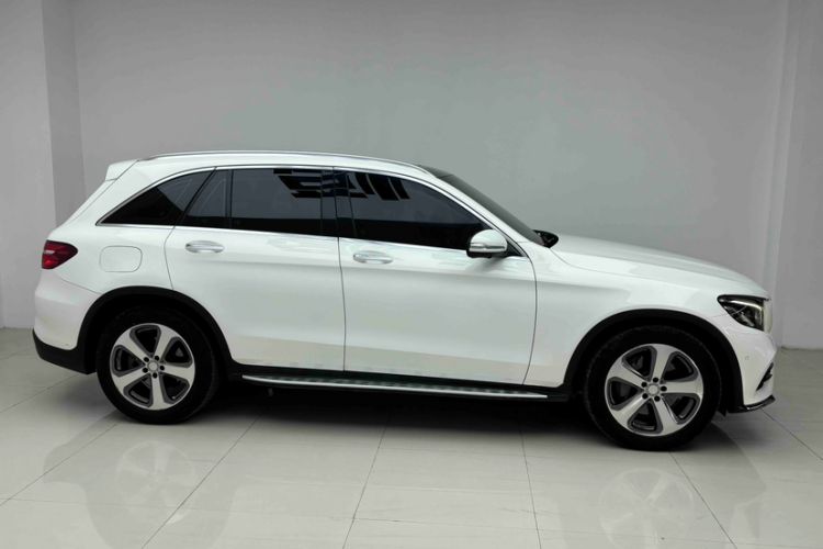 Used Mercedes-Benz GLC 2016 GLC 260 4MATIC Luxury Model
