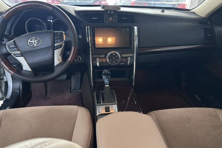 Used Toyota Reiz 2013 2.5V Shangrui Edition Interior 4