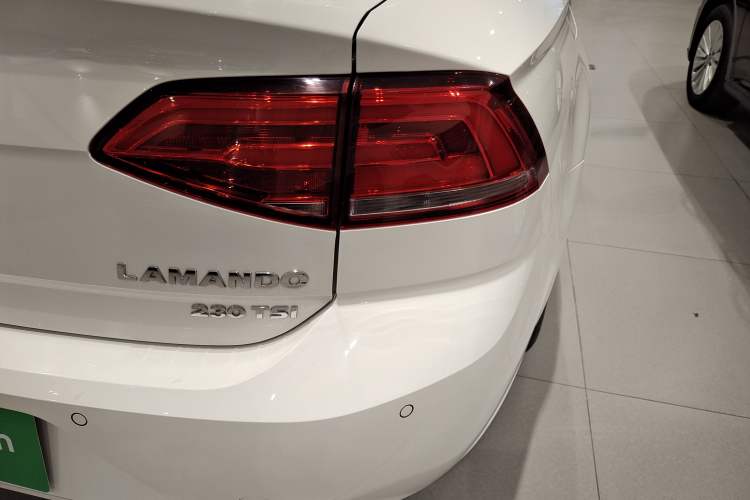 Used Volkswagen Lamando 2017 230TSI DSG Fashion Edition