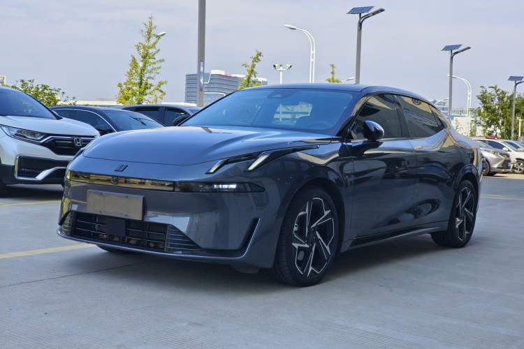 Used Lynk & Co 07 2024 EM-P 126 Long-Range Halo