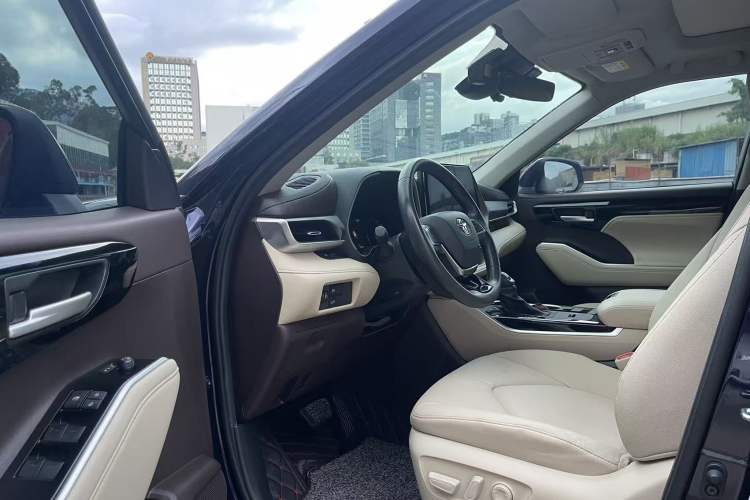 Used Toyota Highlander 2022 Dual-Engine 2.5L Four-Wheel Drive Prestige Version 7 Seats