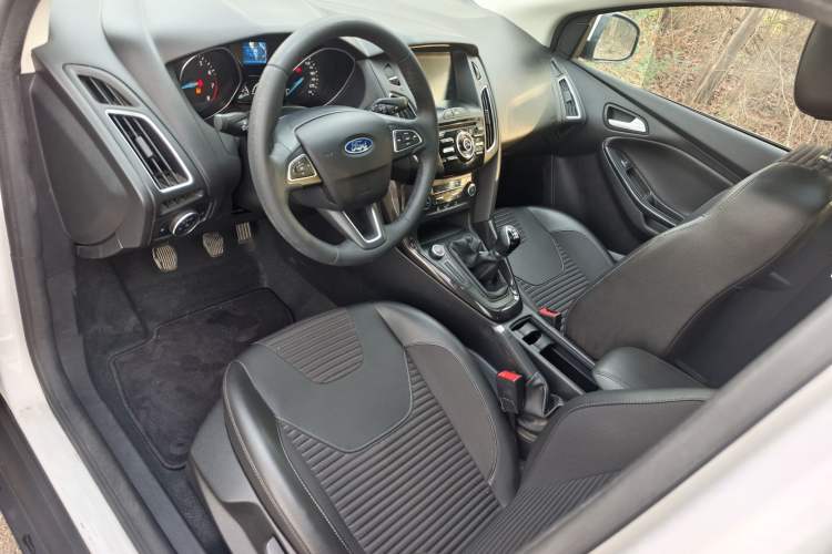 Used Ford Focus 2017 Hatchback 1.6L Manual Fashion Edition SmartDrive Version