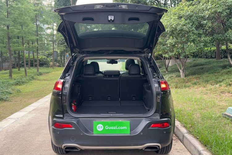 Used Jeep Cherokee 2016 2.4L Professional Smart Version