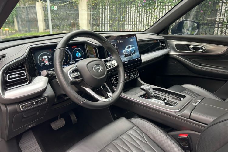 Used GAC Trumpchi GS8 2022 Linghang Series 2.0 TGDI Two-Wheel-Drive Luxury Smart Connectivity Version (7 Seats)