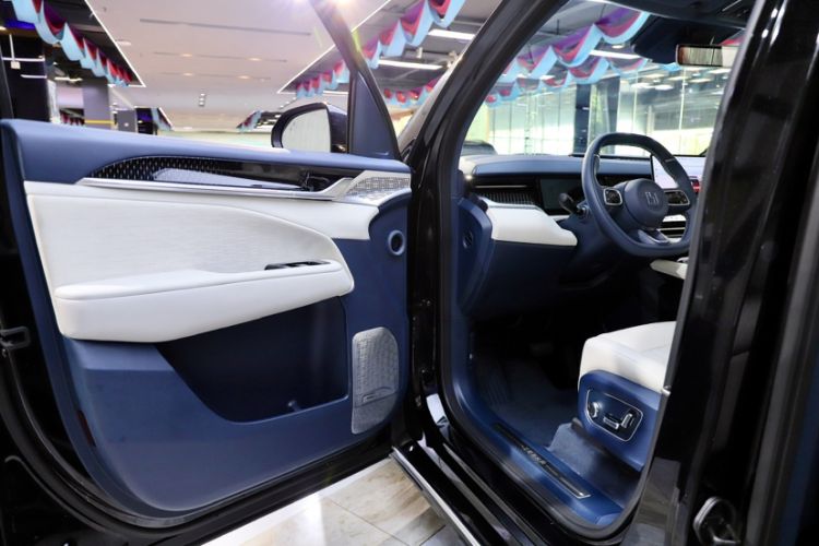 Used Zeekr 009 2024 7-Seater Walk-Through Version Four-Wheel Drive 108 kWh Interior 5