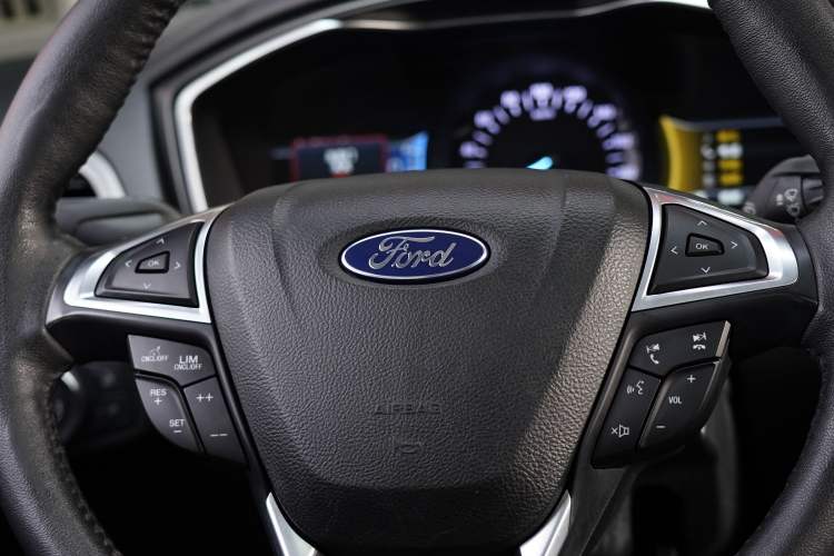 Used Ford Mondeo New Energy 2018 2.0 PHEV Smart-Controlled Fashion Edition China VI Standard
