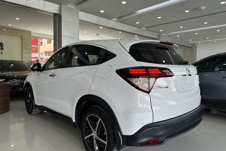 Used Honda Vezel 2020 1.5L CVT Luxury Edition Exterior 3