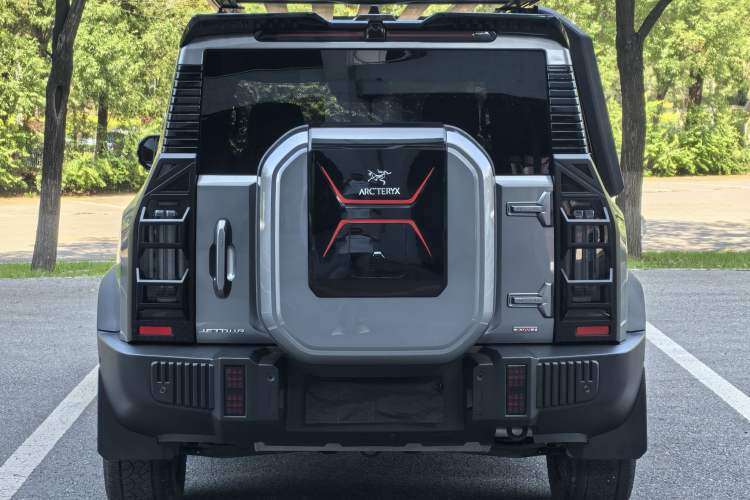 Used JETOUR Traveler 2023 2.0T All-Wheel Drive CrossPRO+