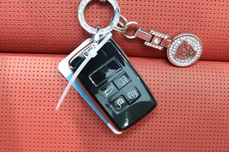 Used Jaguar F-PACE 2025 P250 R-Dynamic SE