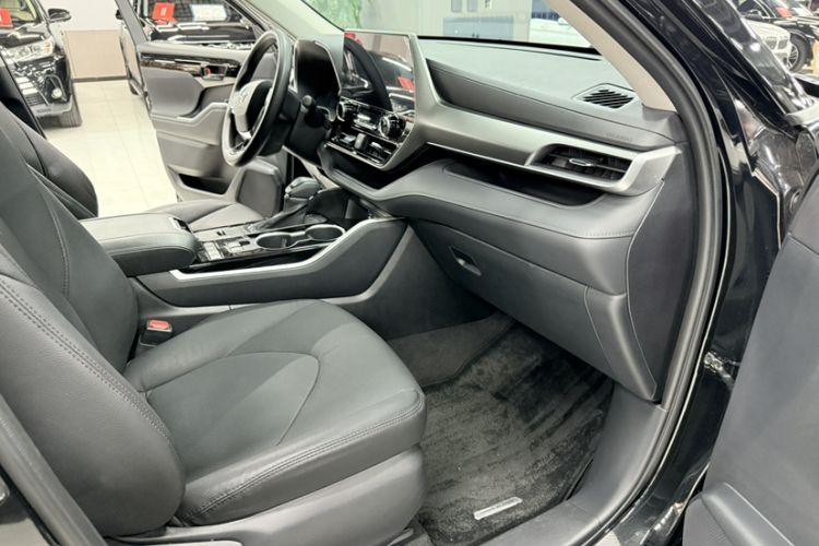 Used Toyota Highlander 2024 2.5L Smart Electric Hybrid Dual-Motor Two-Wheel-Drive Elite Edition 5 Seats Right Front Seat