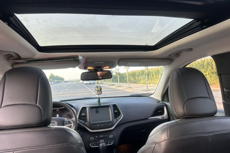 Used Jeep Cherokee 2017 2.4L Leading Smart Edition