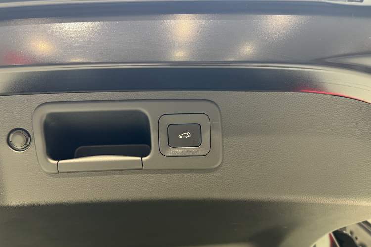 Used GAC Trumpchi GS8 2025 Linghang Series 2.0 TGDI Two-Wheel-Drive Luxury Edition 5 Seats